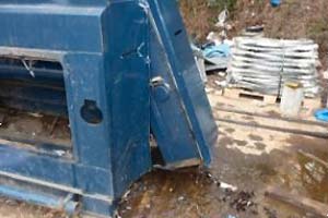 Rebuild of ram mountings on horizontal baler