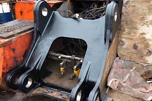 Hitachi EX650 mainframe rebuild